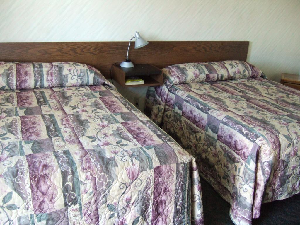 Wild Rose Inn Vegreville Pokój zdjęcie