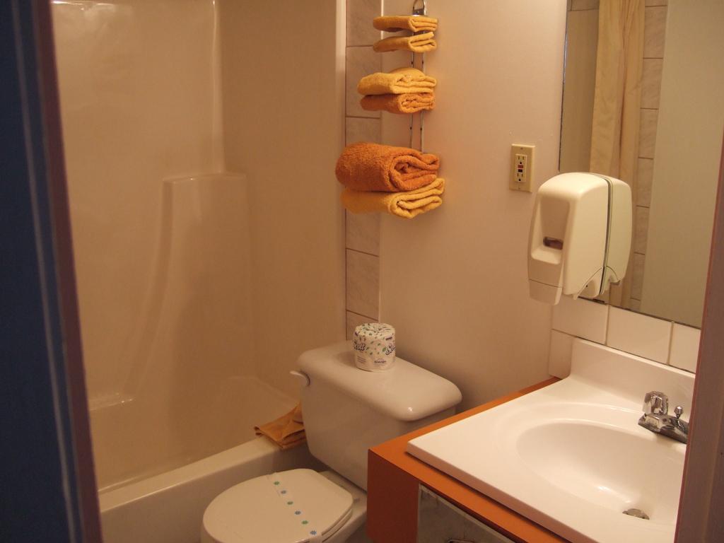 Wild Rose Inn Vegreville Zewnętrze zdjęcie